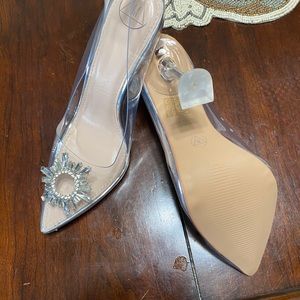 Clear broche beautiful shoes